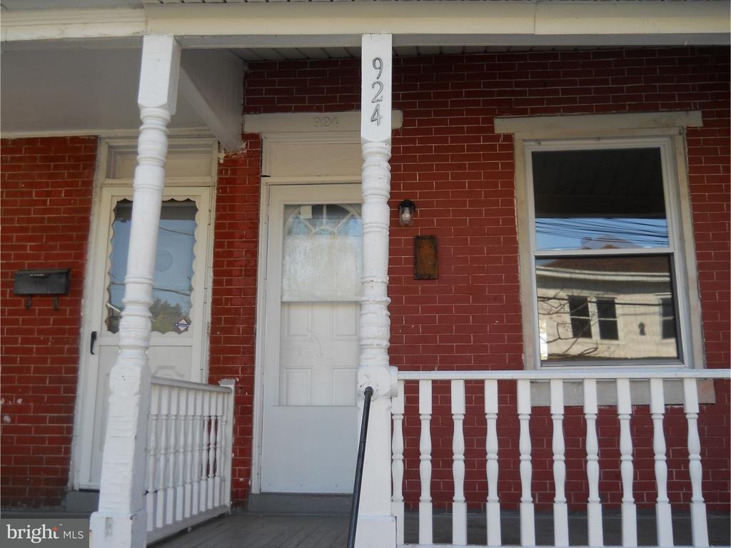 924 Martin Luther King Jr Blvd - Photo 3 of 8