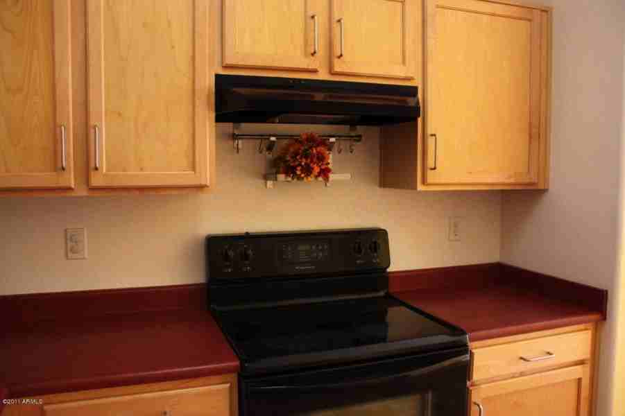 5770 W Seldon Ln - Photo 3 of 7