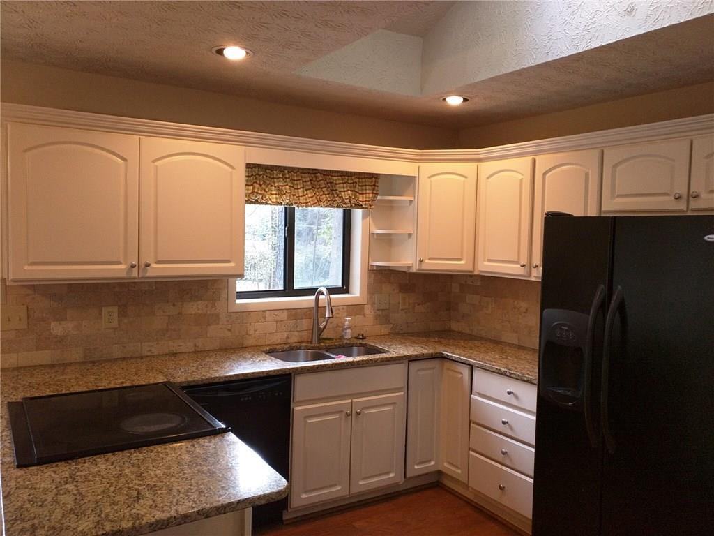 505 Summerhill Pl - Photo 3 of 9