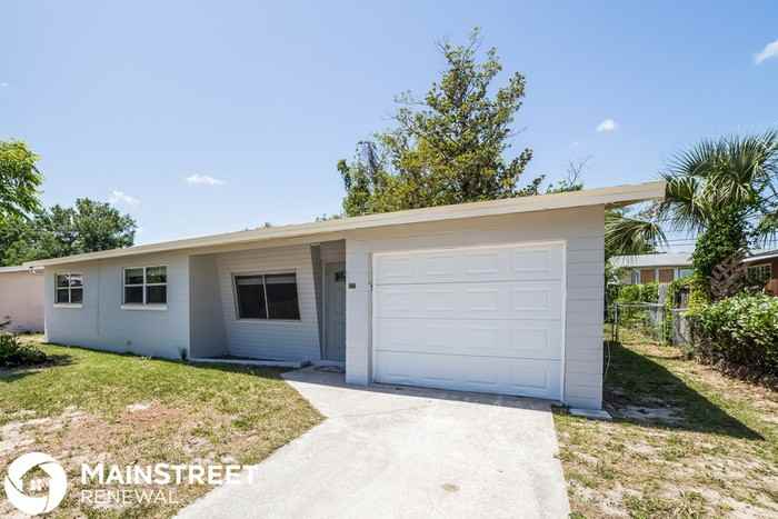 926 Lewis Dr - Photo 2 of 16