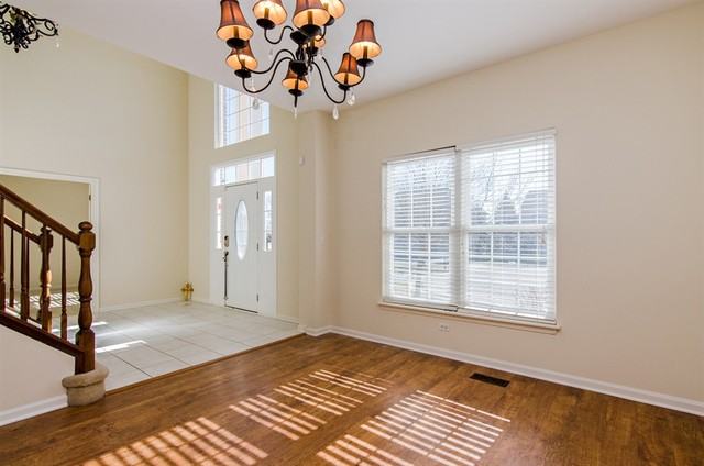 7 Barton Creek Ct - Photo 3 of 15