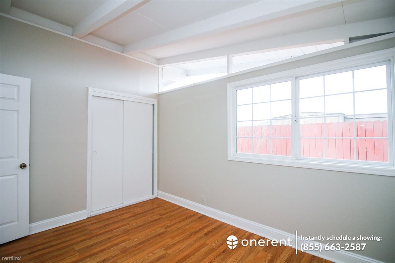 27779 Ormond Ave - Photo 3 of 10