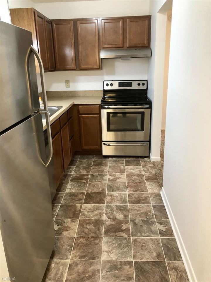 Crest View Manor Apartments - Photo 3 of 7