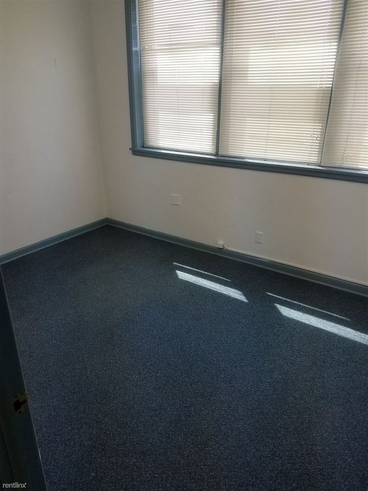 3152 S 27th St - Photo 3 of 9