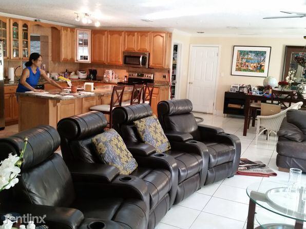 6150 115th Ln N - Photo 2 of 10