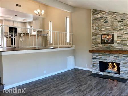 33791 Robles Dr - Photo 2 of 21