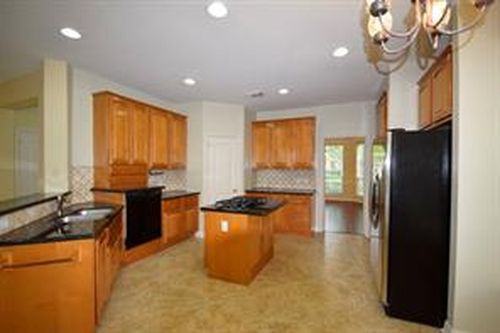 5427 Cranston Ct - Photo 3 of 8