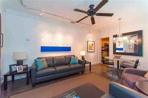 1620 NE 8th St - Photo 3 of 8