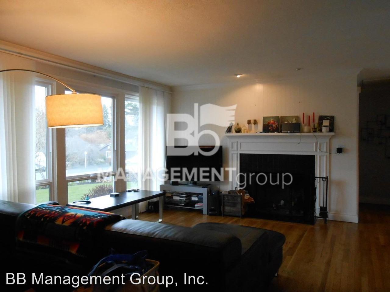 9550 SW Pinehurst Dr - Photo 3 of 19