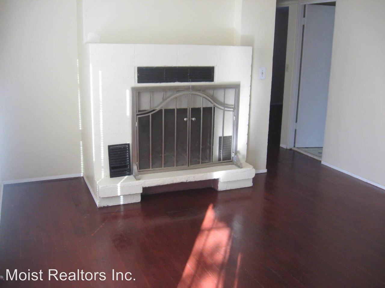 50316 Aloma Dr - Photo 3 of 7