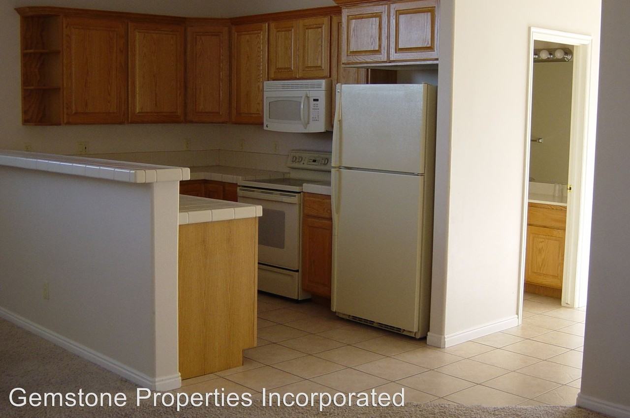 2554 W 225 N - Photo 2 of 12