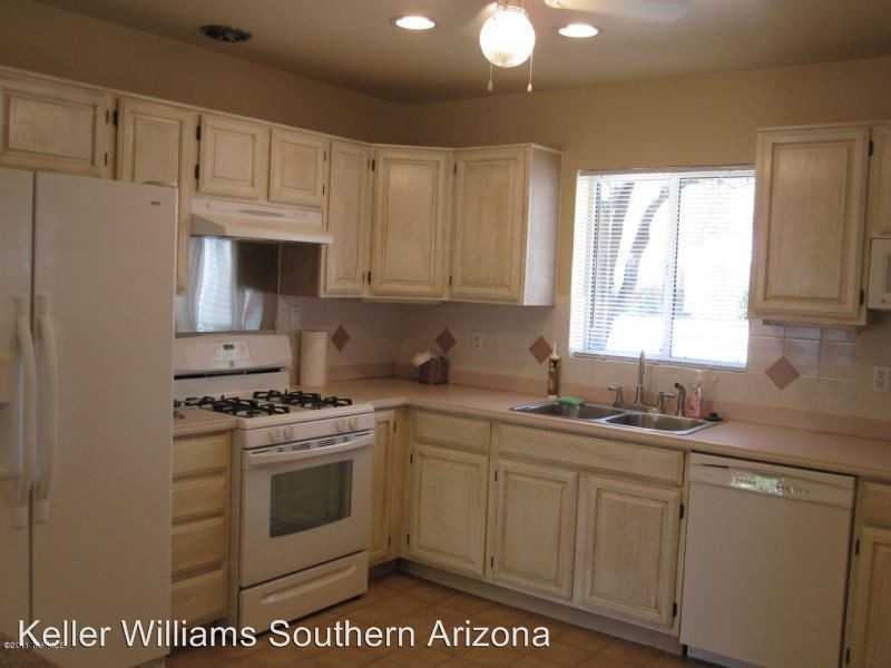 5633 E 18th St - Photo 2 of 7