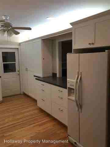 1306 Dillard St - Photo 3 of 22