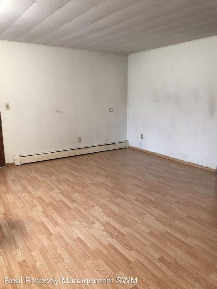 8726 George Ave - Photo 3 of 6