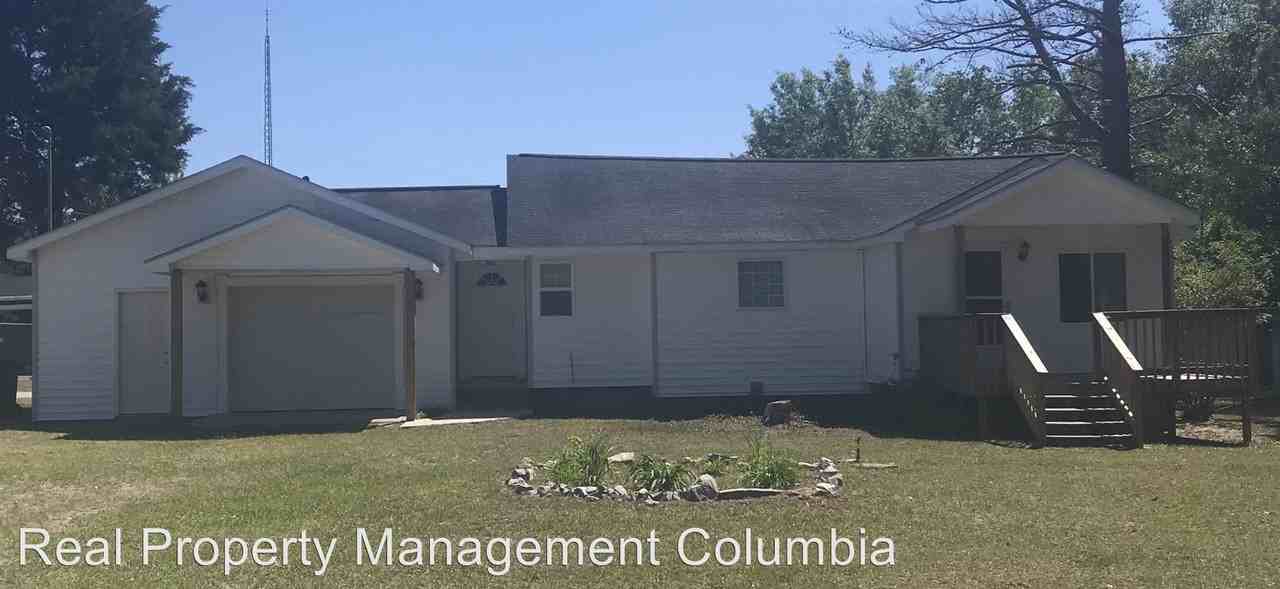 904 Pond Dr - Photo 2 of 16