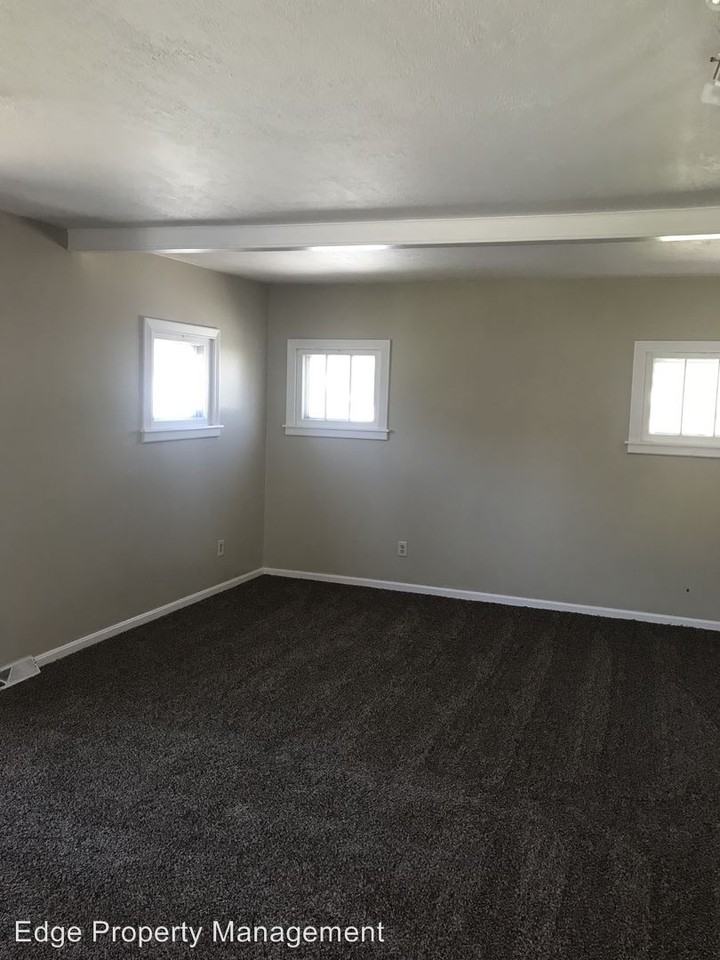 259 Cornell Ave - Photo 2 of 21