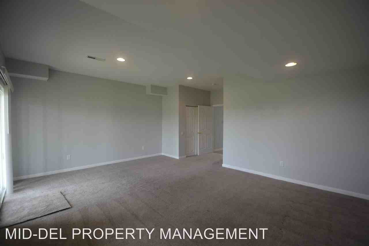 5 Ferndale Dr - Photo 3 of 12