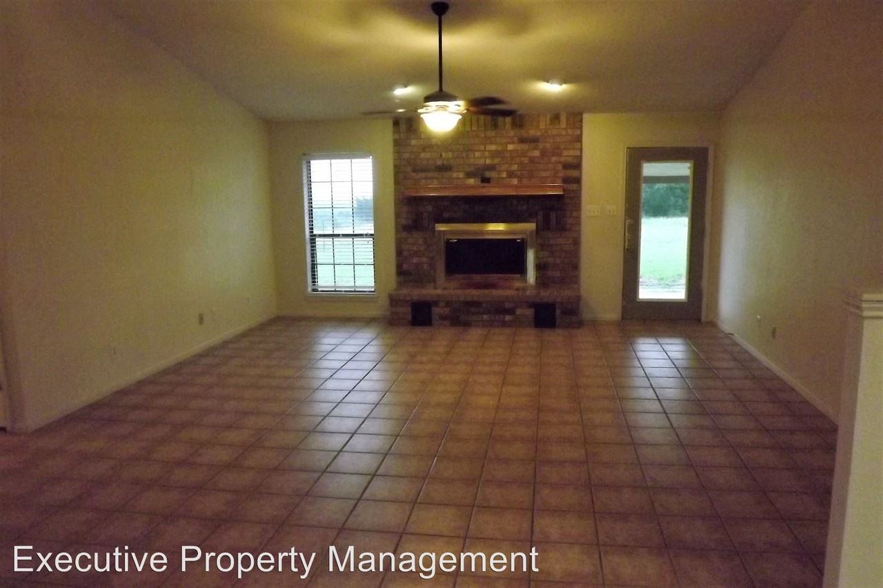 644 County Rd 1225 - Photo 3 of 9