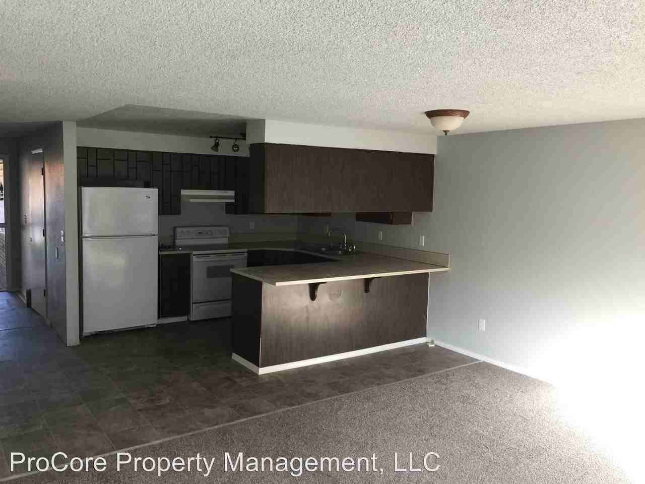 10611 W Hinsdale St - Photo 2 of 8