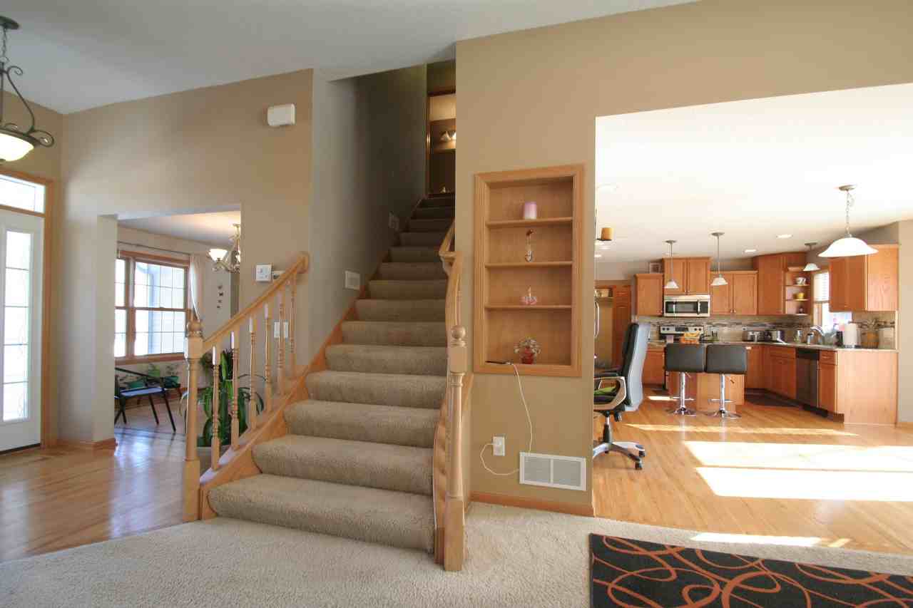 1140 Ashley Lane Southwest - Photo 2 of 33