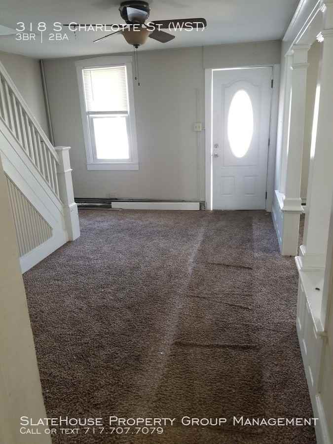 318 S Charlotte St - Photo 2 of 9