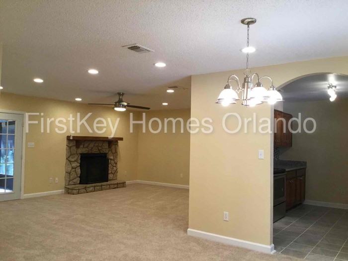 1512 Kangaroo Ct - Photo 2 of 31