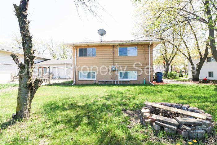 622 E 39th Ln - Photo 2 of 18