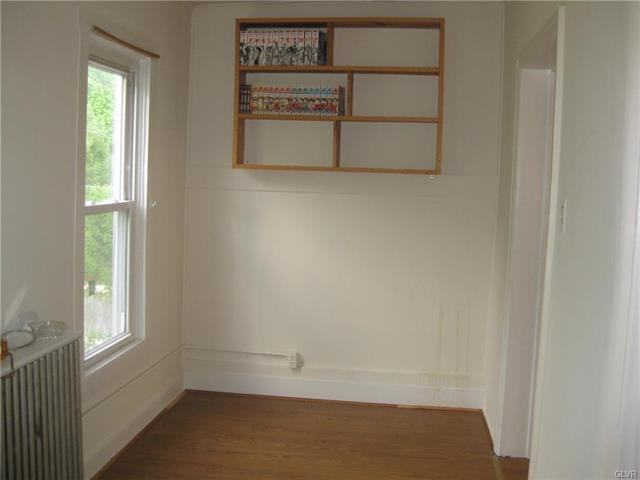 125 Main St - Photo 3 of 16