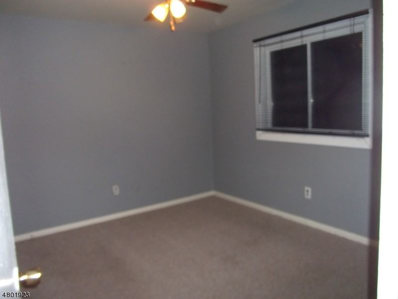 1 Gray Rock Dr #9 - Photo 2 of 7