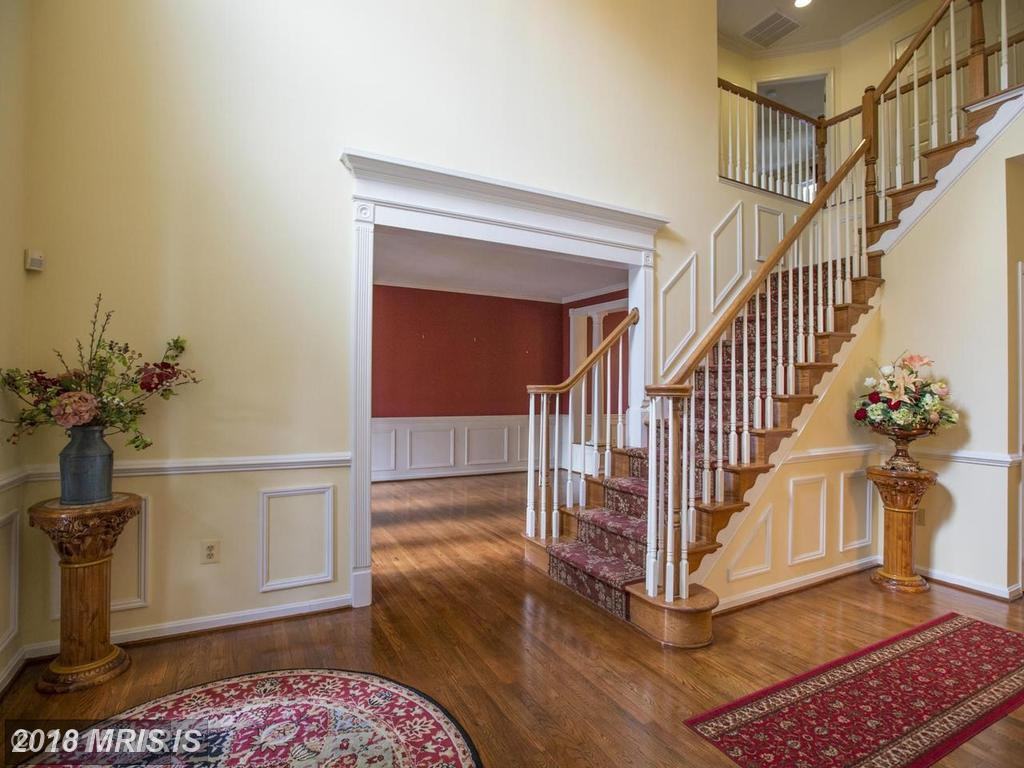 13909 Willow Tree Dr - Photo 3 of 20