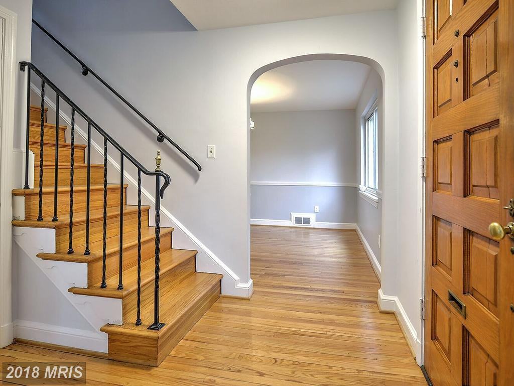 5408 Center St - Photo 3 of 27