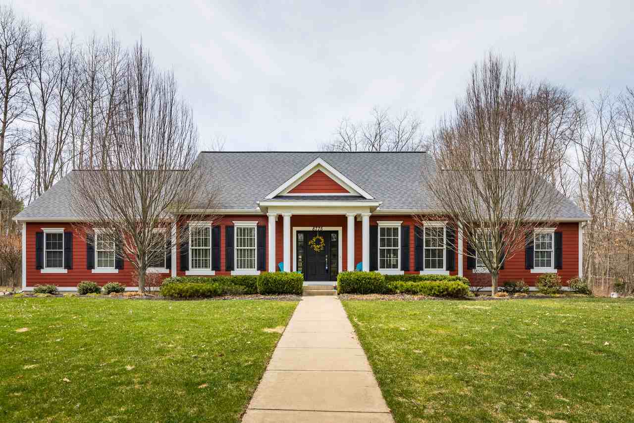 8775 Bailey Dr NE - Photo 3 of 34