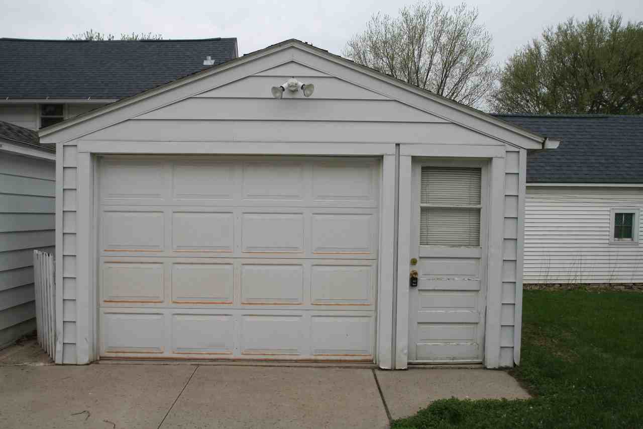 207 7th Avenue Northwest - Photo 2 of 13