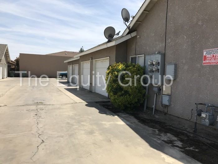 3002 S Sallee Ct - Photo 2 of 17