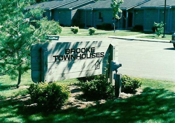 BROOKE TOWNHOMES - Photo 2 of 6