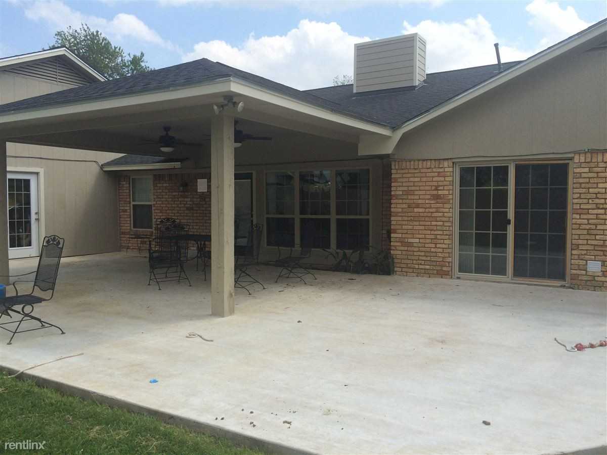 2818 Cherry Creek Cir - Photo 3 of 40