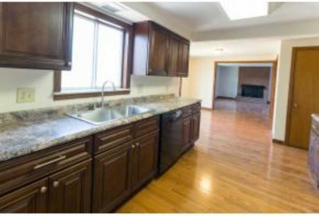 4225 Drexel Dr - Photo 2 of 14