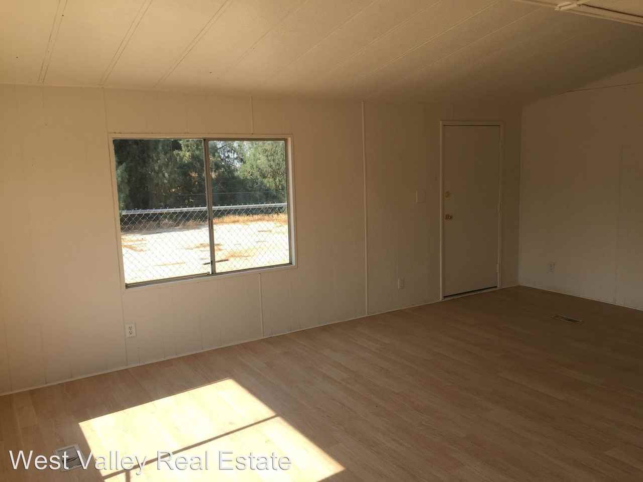 416 Hazelton St - Photo 2 of 13