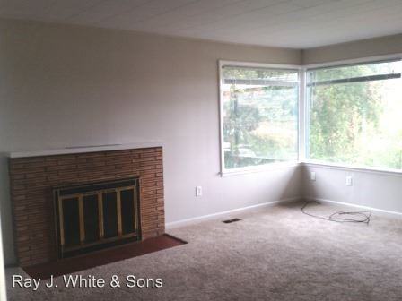 1337-1337 1/2 4TH ST. - Photo 2 of 4