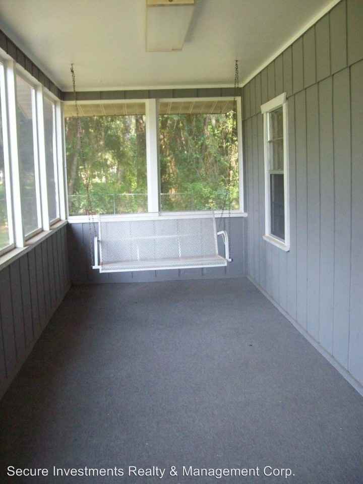 21707 SE 67 Pl - Photo 3 of 9