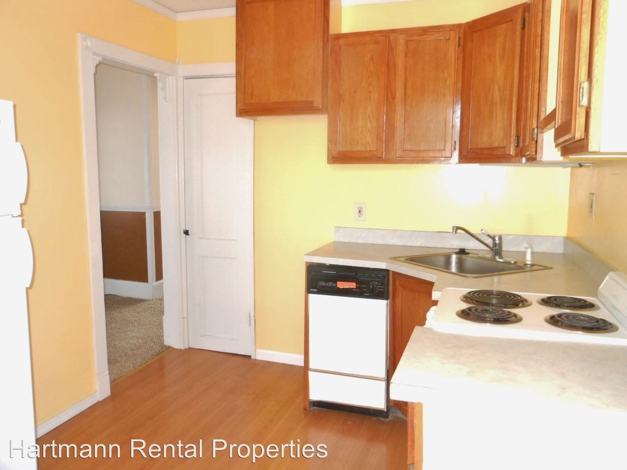 2747 Washington Ave - Photo 2 of 10