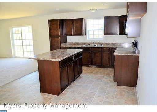 38 Riptide Ct - Photo 3 of 9