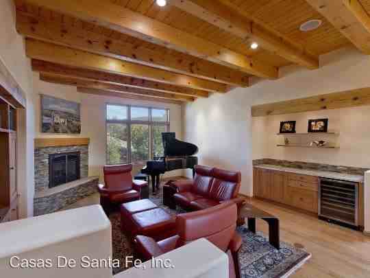 902 Allahna Way - Photo 2 of 27