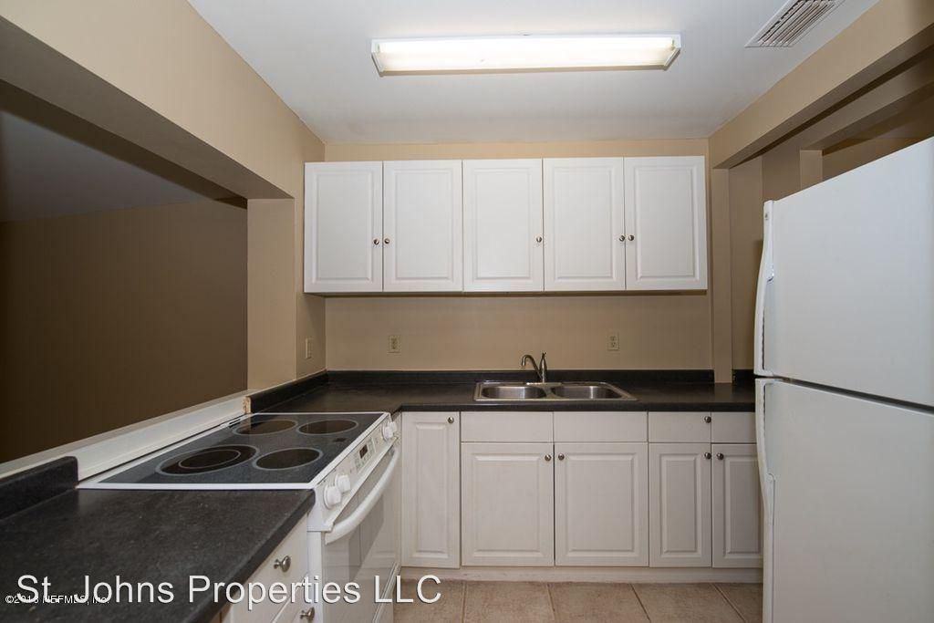 5367 River Forest Dr - Photo 3 of 10