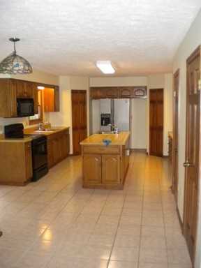 152 Woodbine Dr - Photo 3 of 9