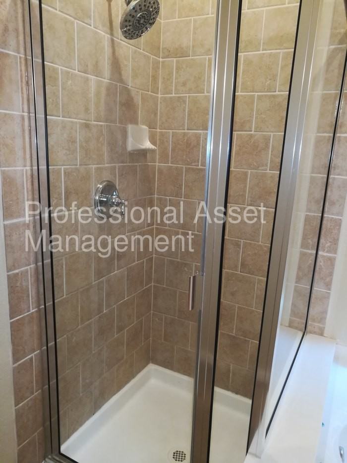10328 Tadpole Dr - Photo 2 of 5
