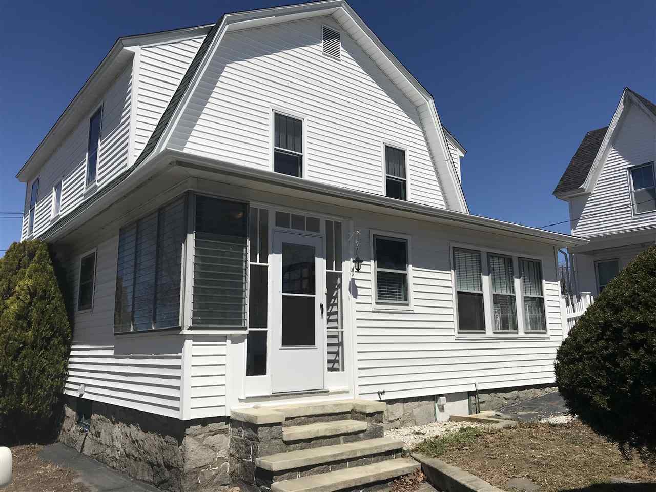 467 Bridge St - Photo 2 of 19