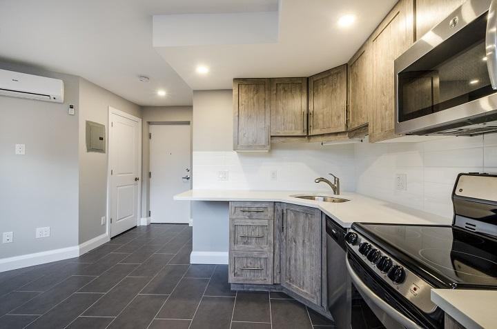 350 Clemow Avenue - Photo 2 of 27