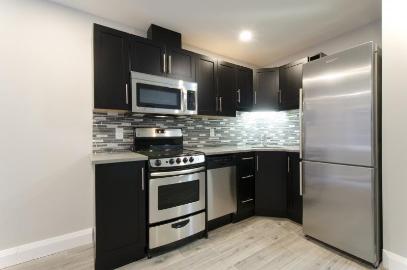 350 Clemow Avenue - Photo 3 of 27