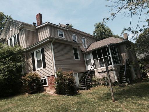 1403 Peach Ave Apt 2 #2 - Photo 2 of 24